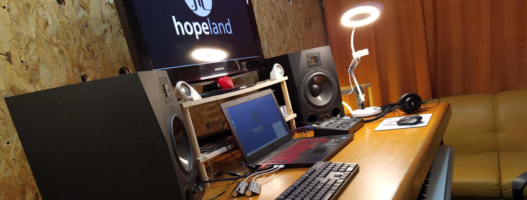 Studio B Hopeland Studio